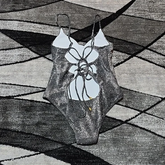 METALLIC SILVER SHIMMER ONE-PIECE SPAGHETTI STRAPS CUT-OUT BACK BIKINI S… - Picture 7 of 11
